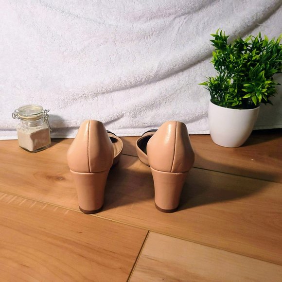 Charter Club- Nude and Black pumps, size 7.5 (womens) - Picture 5 of 5